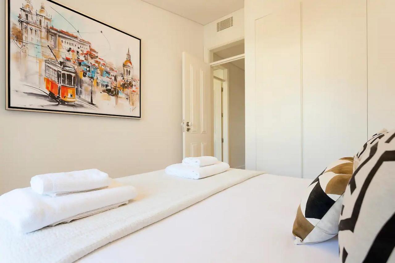Flh Mouraria Art Apartment With Pool Lisbon Luaran gambar