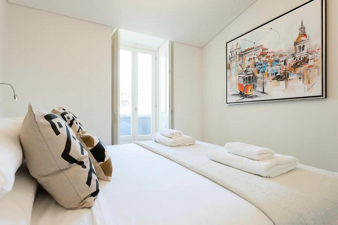 Flh Mouraria Art Apartment With Pool Lisbon Luaran gambar