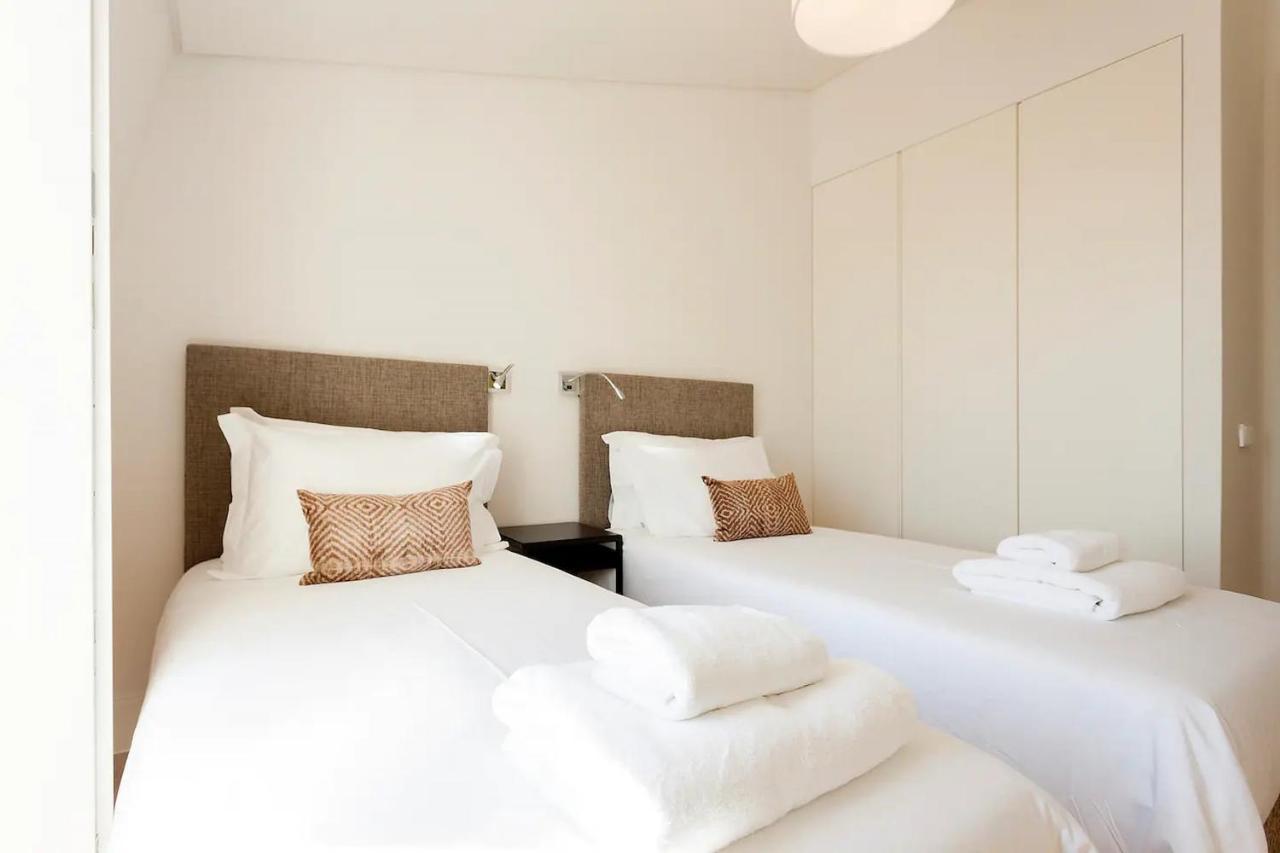 Flh Mouraria Art Apartment With Pool Lisbon Luaran gambar